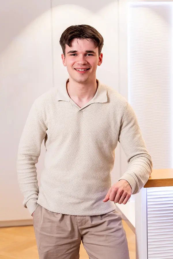 Porträt von Jona Bihl